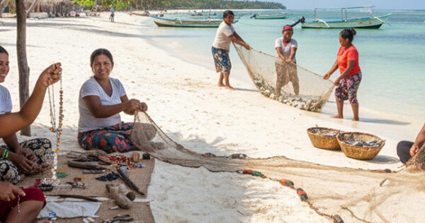 mujeres-trabajando-playa-gemini-google mujeres-trabajando-playa-gemini-google